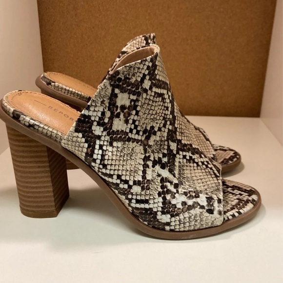 Report
Mule Stacked Block Heel Mule - Picture 1 of 3